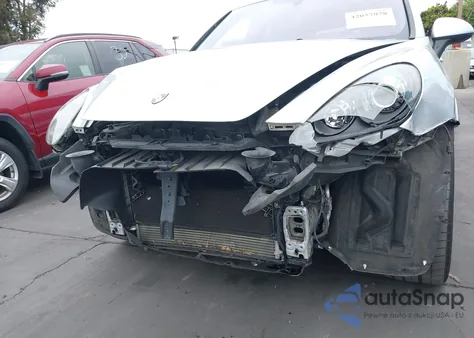 2014 Porsche Cayenne Gts из США, поврежденный, VIN WP1AD2A29ELA76227